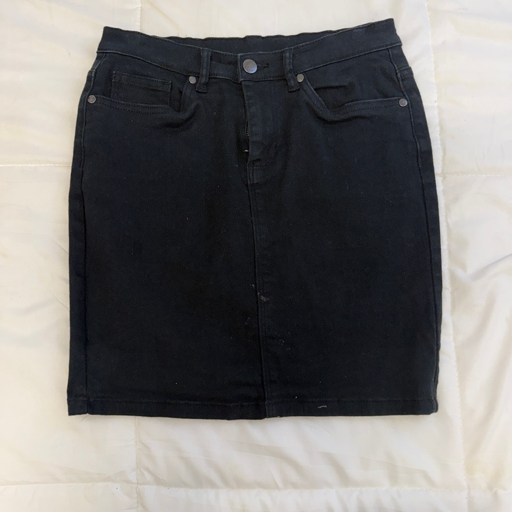 VENUS Black Pencil Skirt